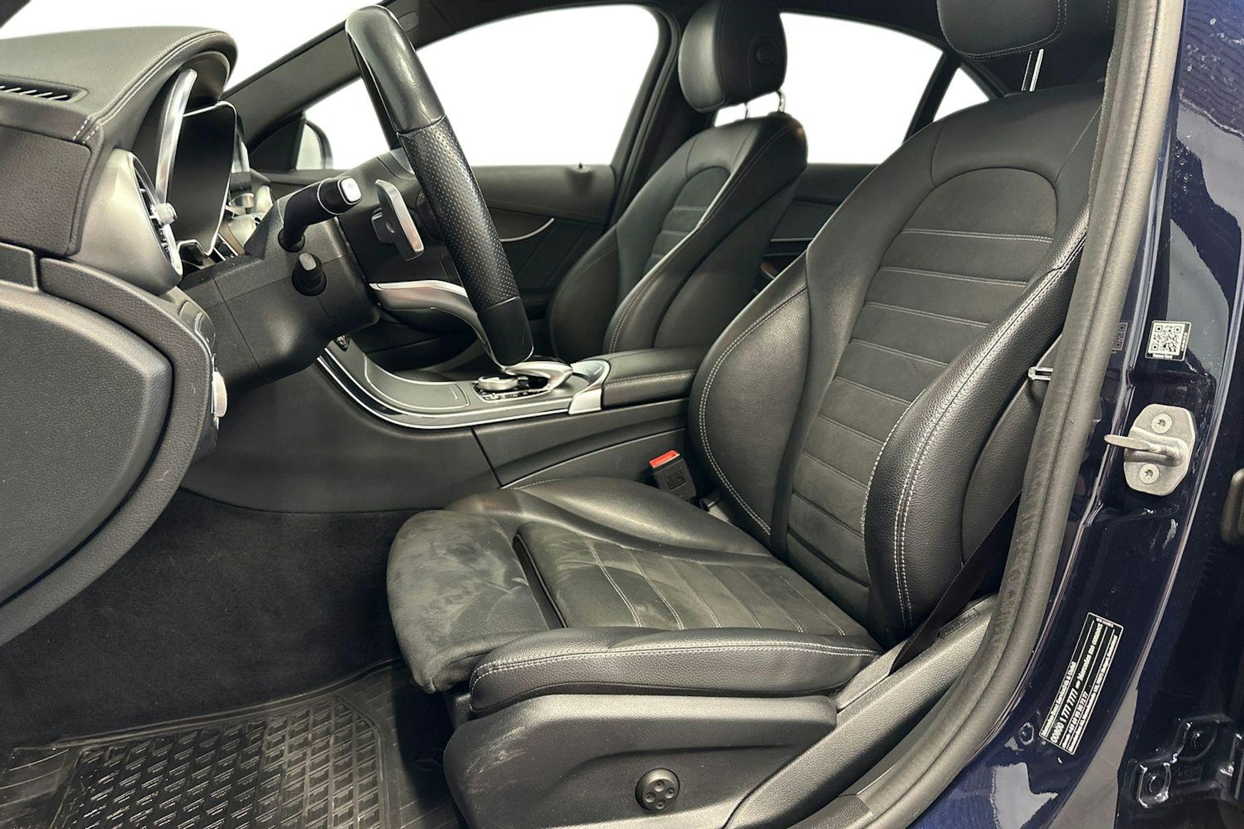 sininen Mercedes-Benz C 2020 kuva 11.