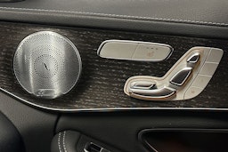 sininen Mercedes-Benz C 2020 kuva 14.