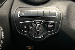 sininen Mercedes-Benz C 2020 kuva 17.