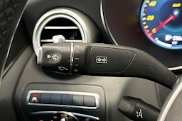 sininen Mercedes-Benz C 2020 kuva 18.