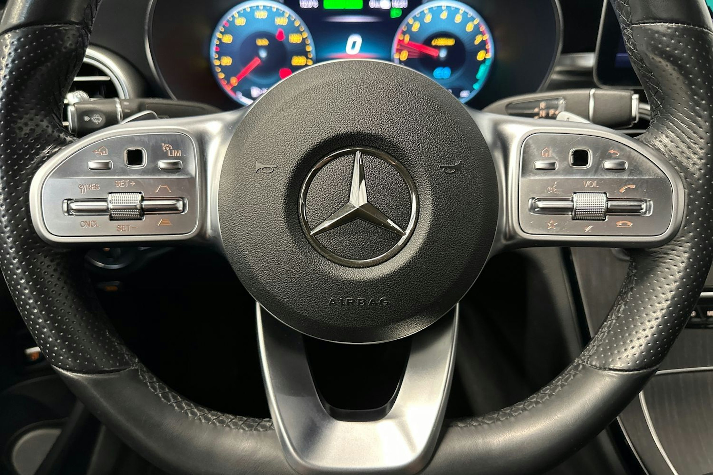 sininen Mercedes-Benz C 2020 kuva 20.