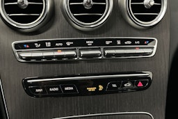 sininen Mercedes-Benz C 2020 kuva 23.