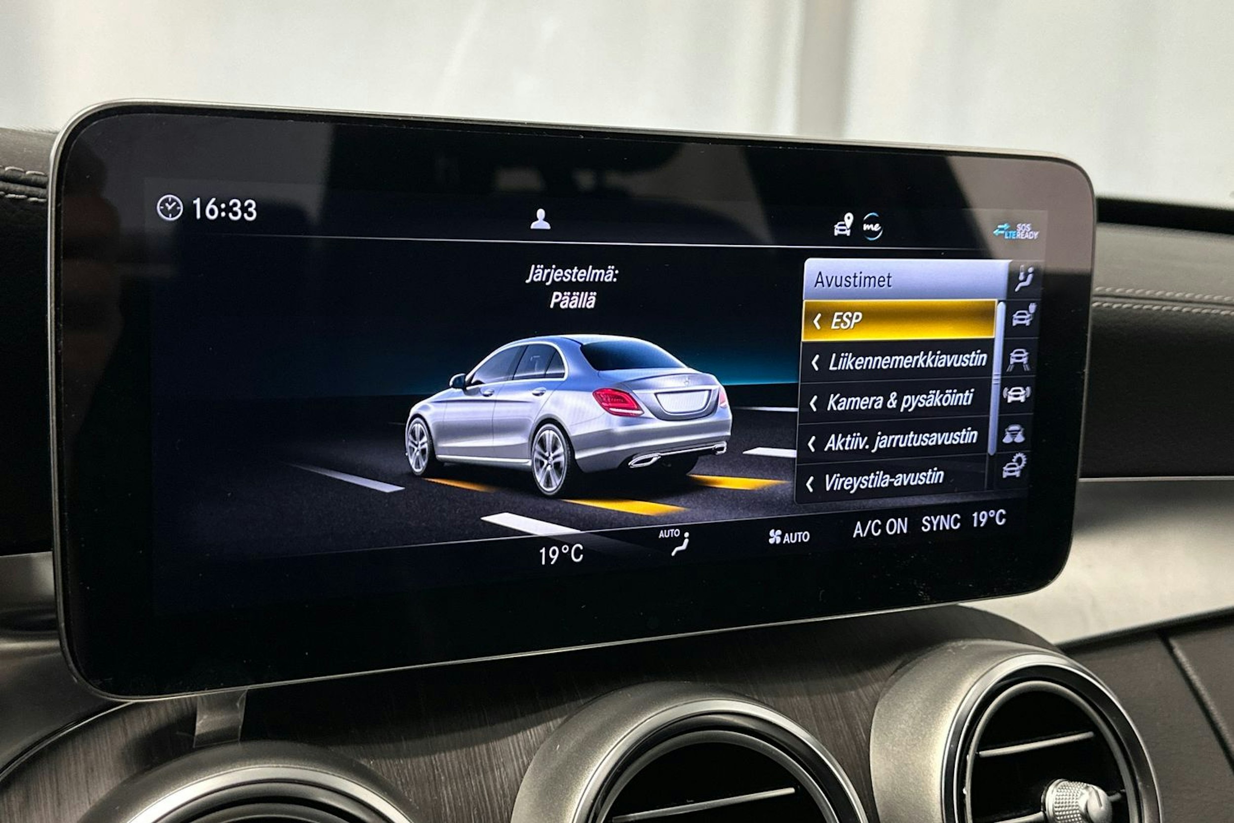 sininen Mercedes-Benz C 2020 kuva 26.