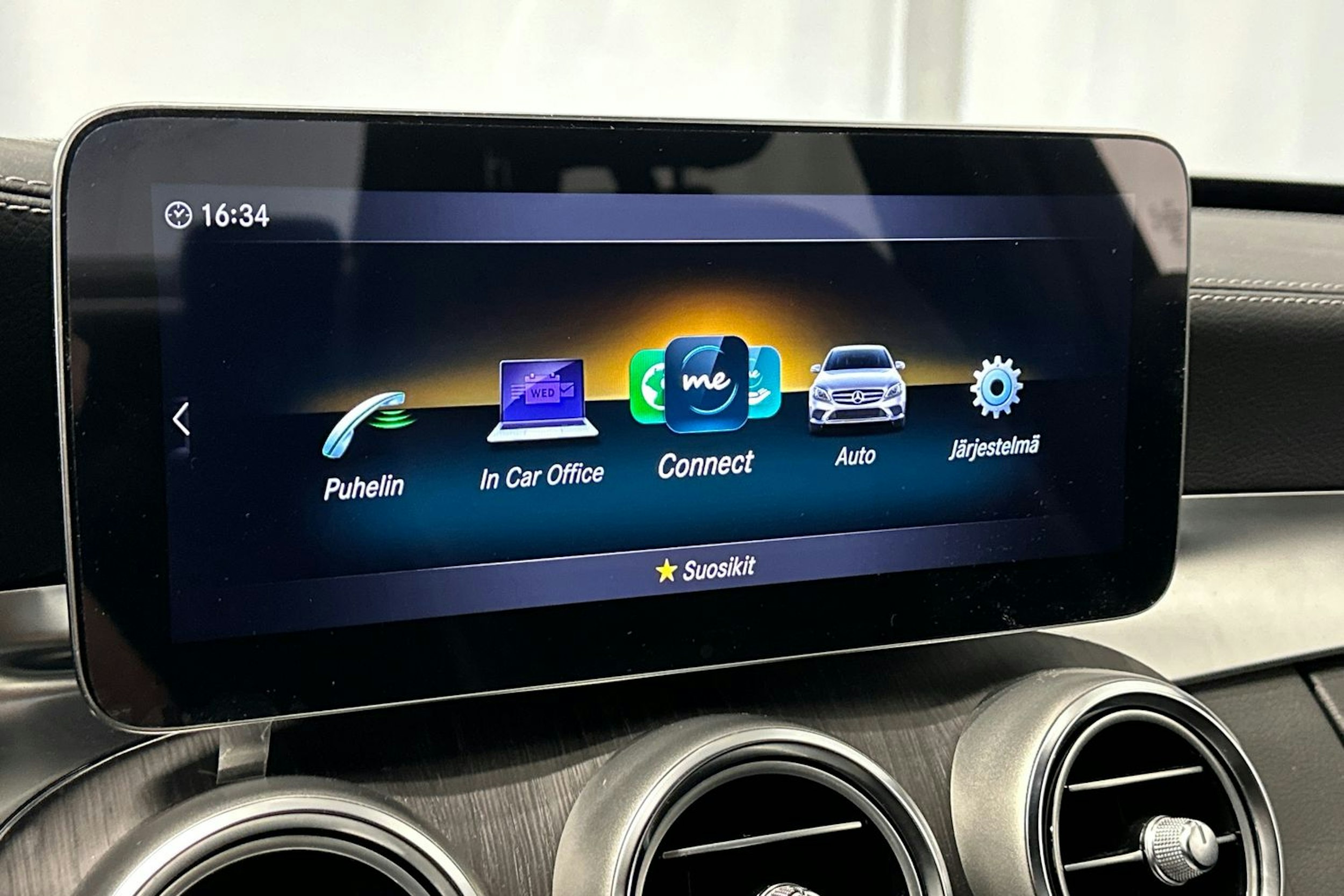 sininen Mercedes-Benz C 2020 kuva 28.