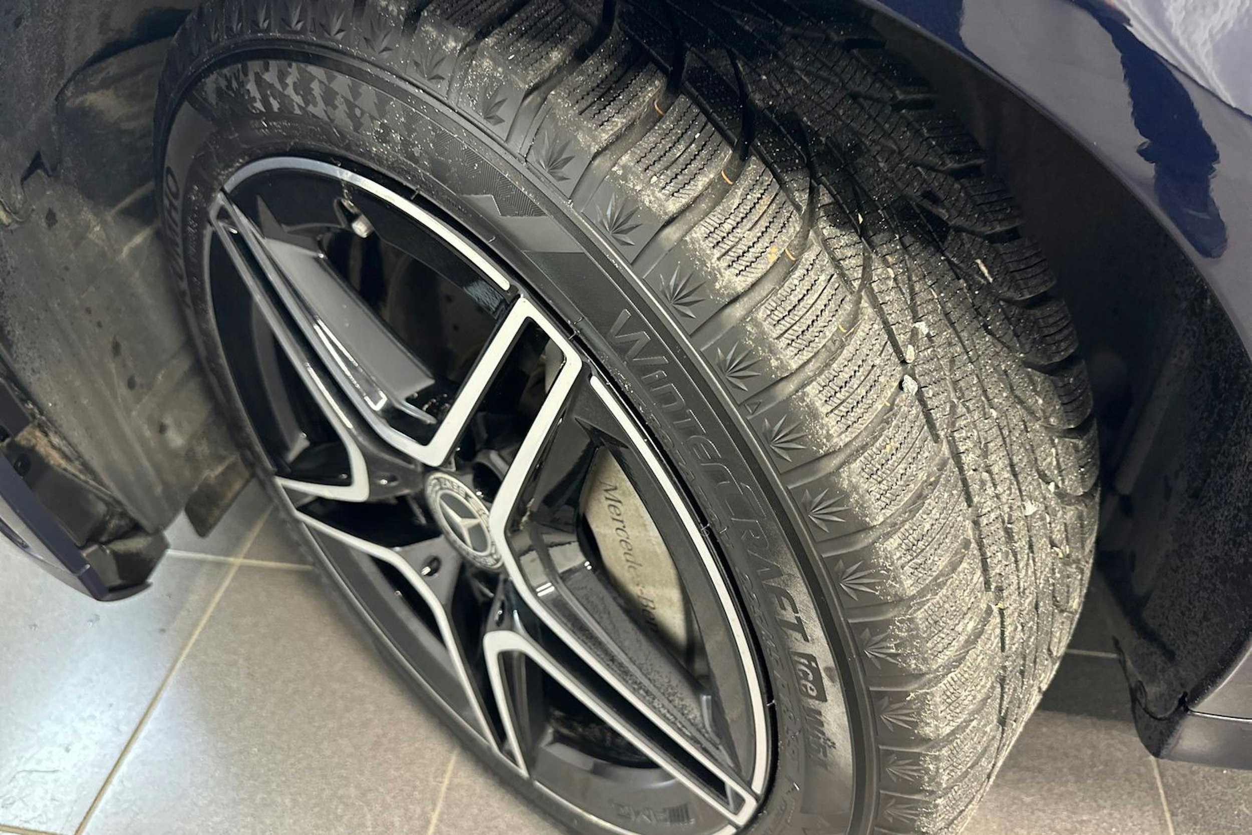 sininen Mercedes-Benz C 2020 kuva 37.