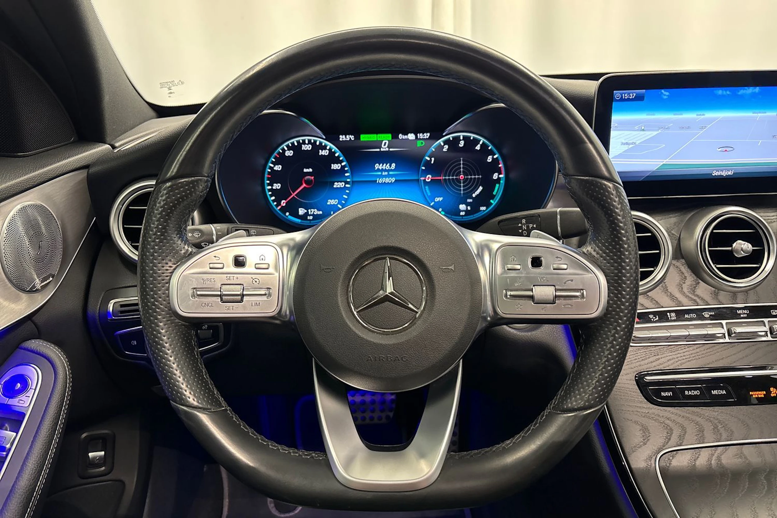 musta Mercedes-Benz C 2020 kuva 15.