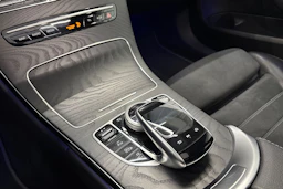 musta Mercedes-Benz C 2020 kuva 19.