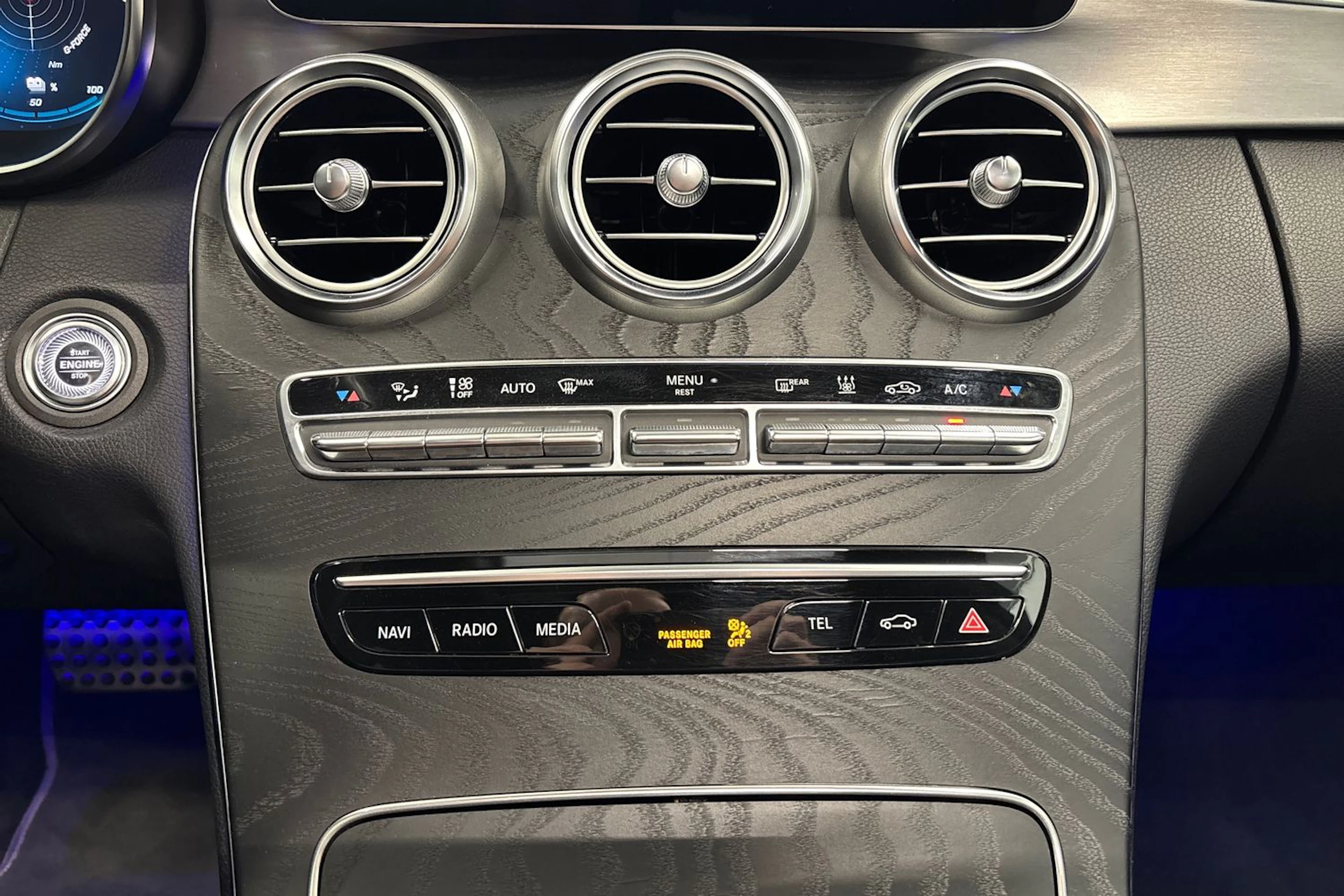 musta Mercedes-Benz C 2020 kuva 20.