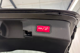 musta Mercedes-Benz C 2020 kuva 29.