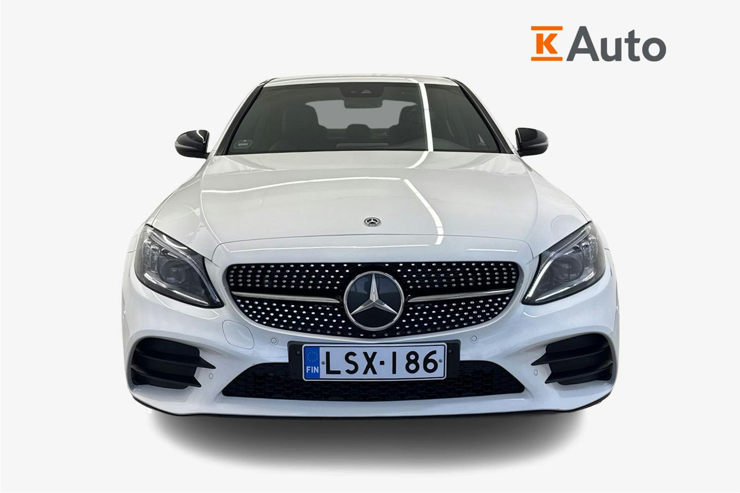 Valkoinen Mercedes-Benz C 2020 kuva 5.