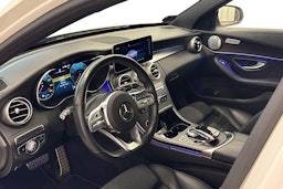 Valkoinen Mercedes-Benz C 2020 kuva 7.