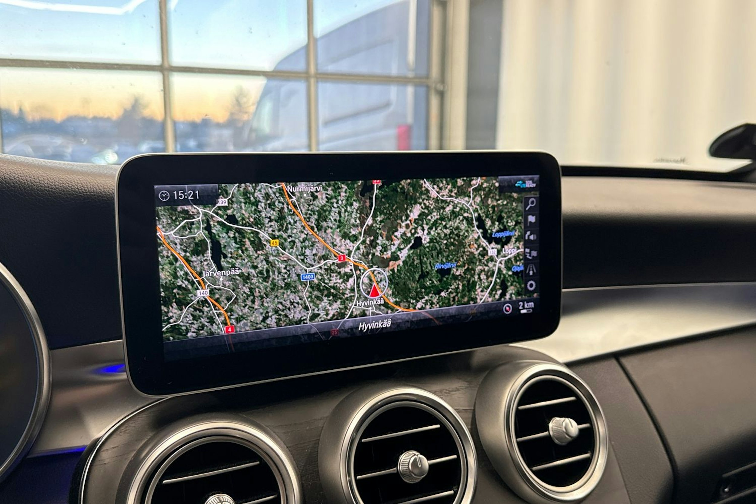 Valkoinen Mercedes-Benz C 2020 kuva 24.