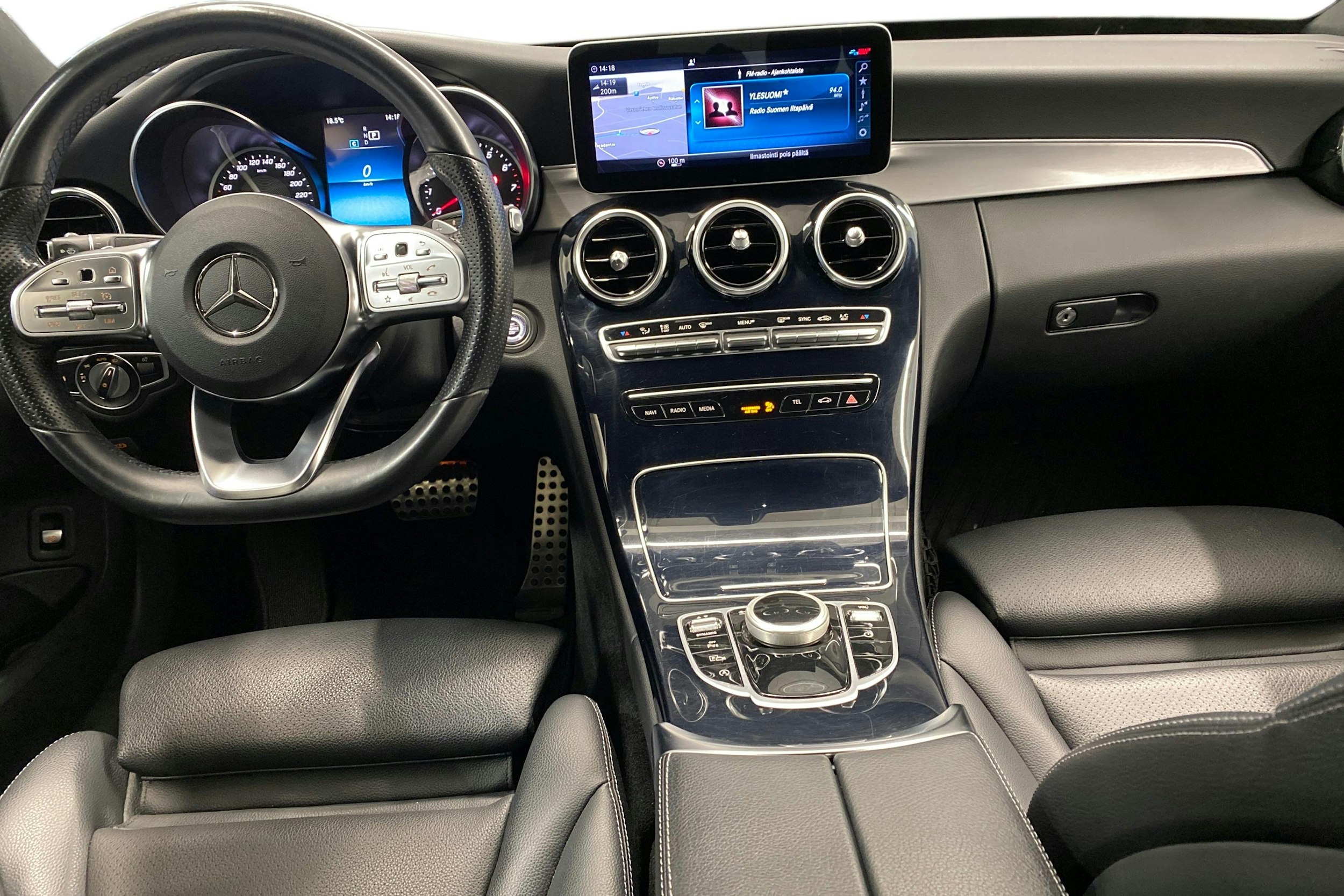 Musta Mercedes-Benz C 2020 kuva 7.