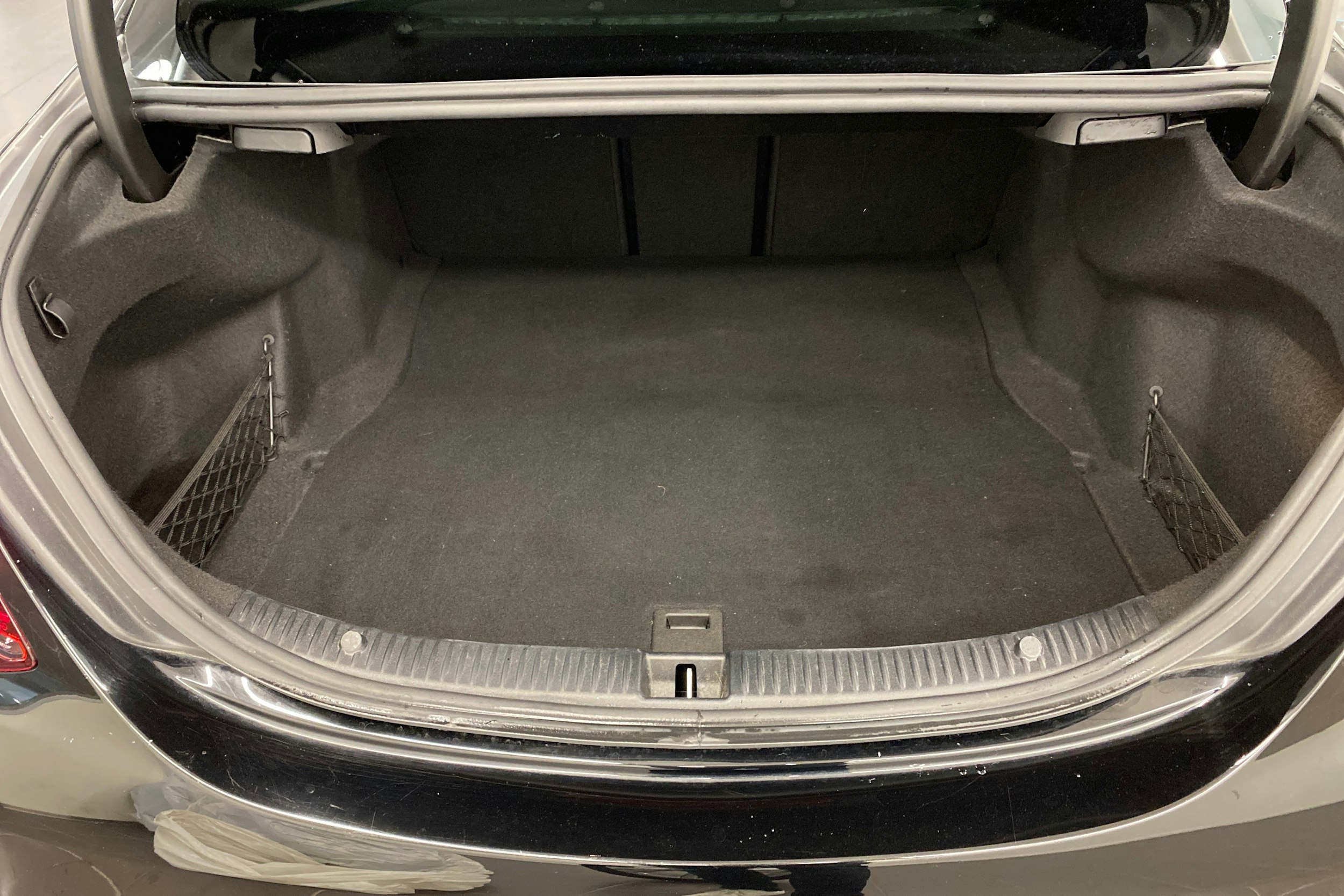 Musta Mercedes-Benz C 2020 kuva 13.