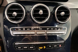 Musta Mercedes-Benz C 2020 kuva 22.