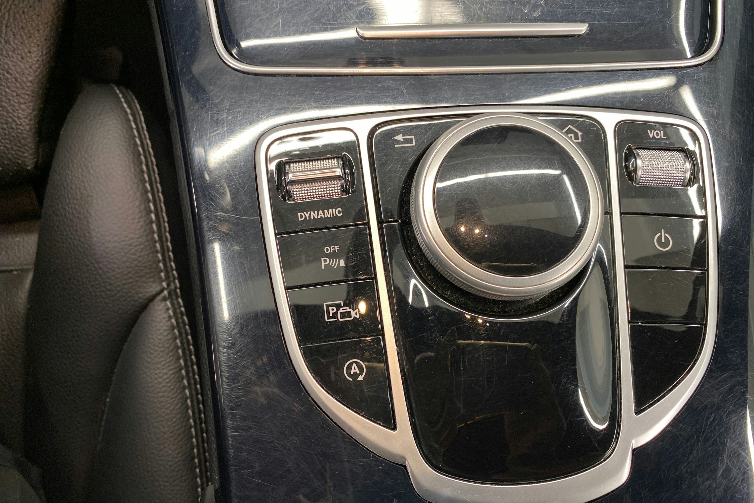 Musta Mercedes-Benz C 2020 kuva 24.