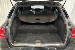 musta Mercedes-Benz C 2020 kuva 14.