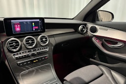 musta Mercedes-Benz C 2020 kuva 24.