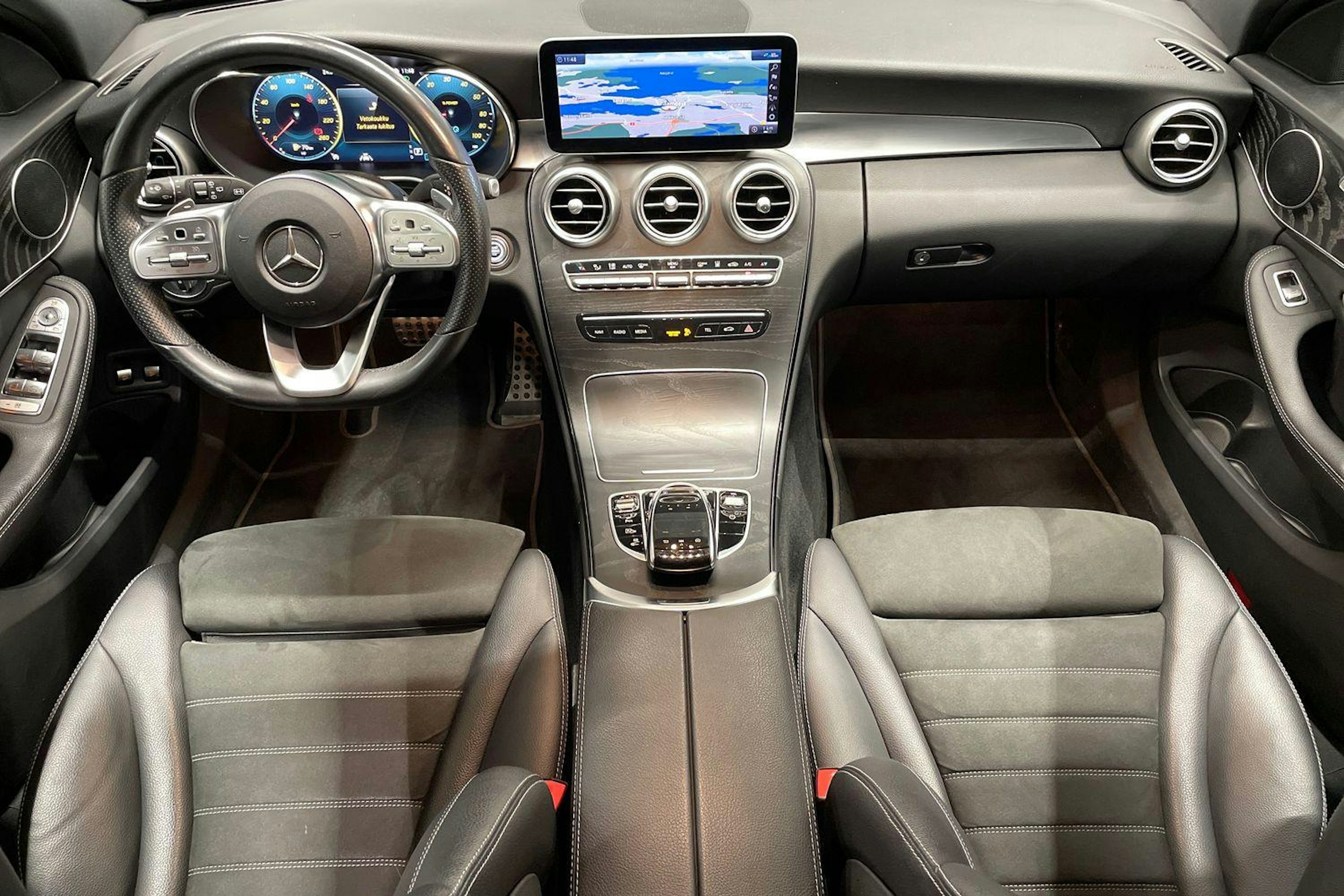 musta Mercedes-Benz C 2020 kuva 9.