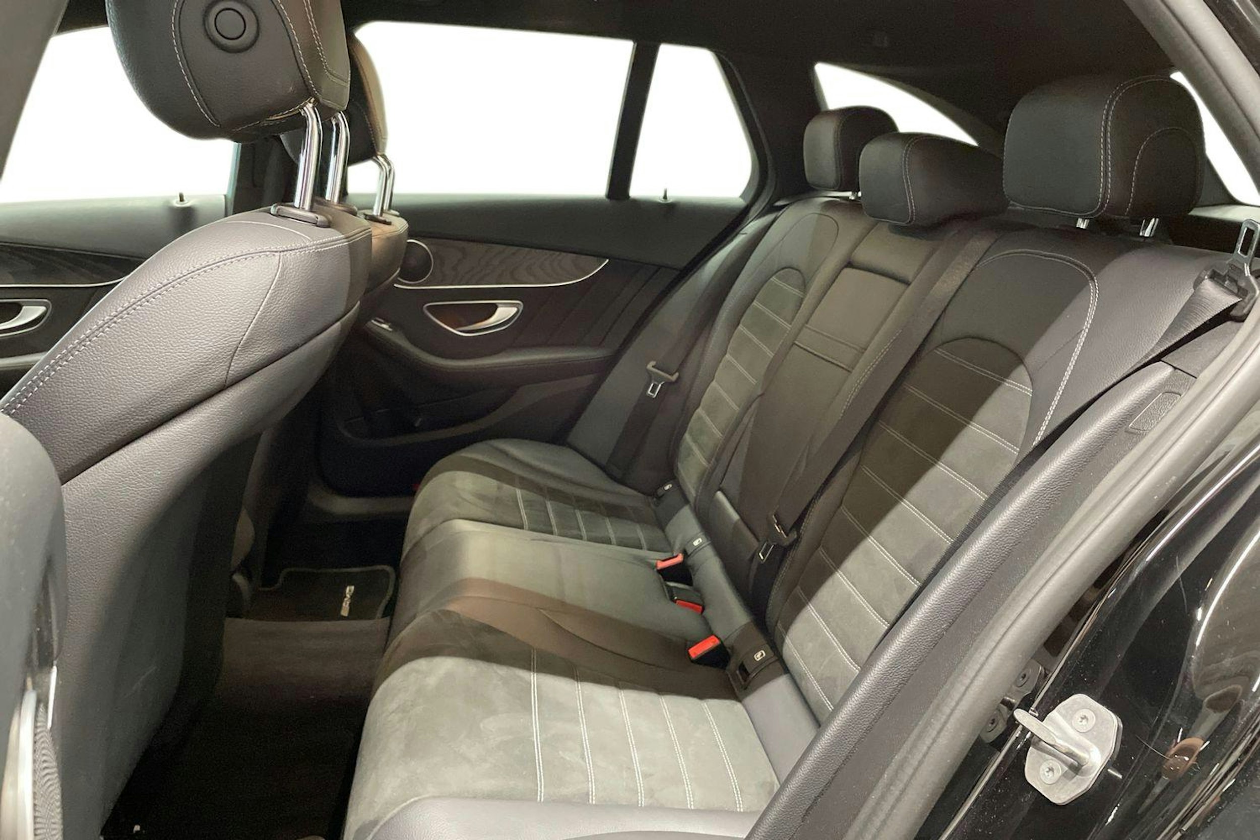 musta Mercedes-Benz C 2020 kuva 10.