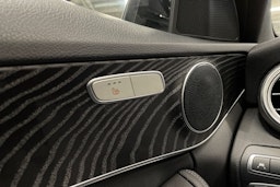 musta Mercedes-Benz C 2020 kuva 28.
