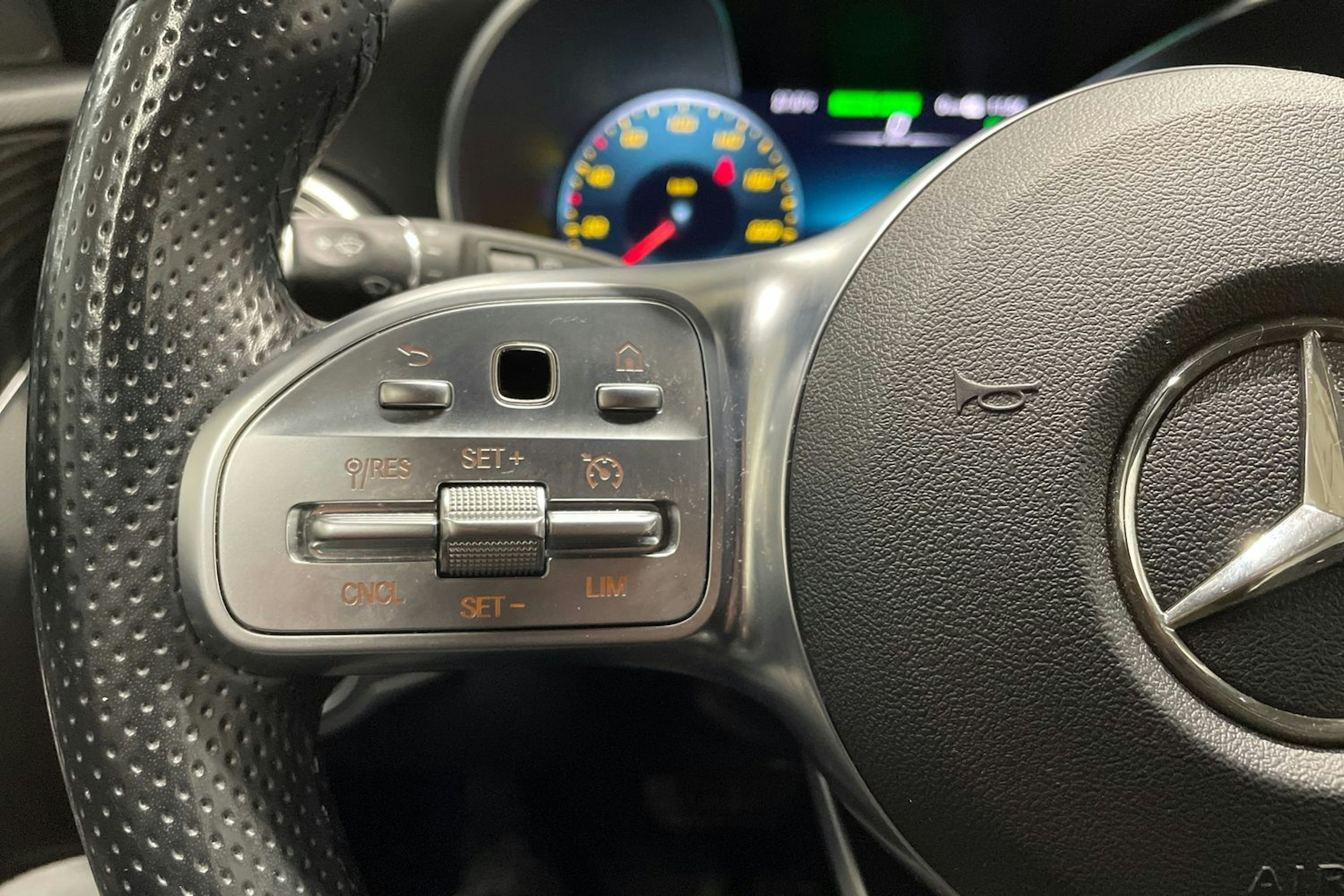 musta Mercedes-Benz C 2020 kuva 29.