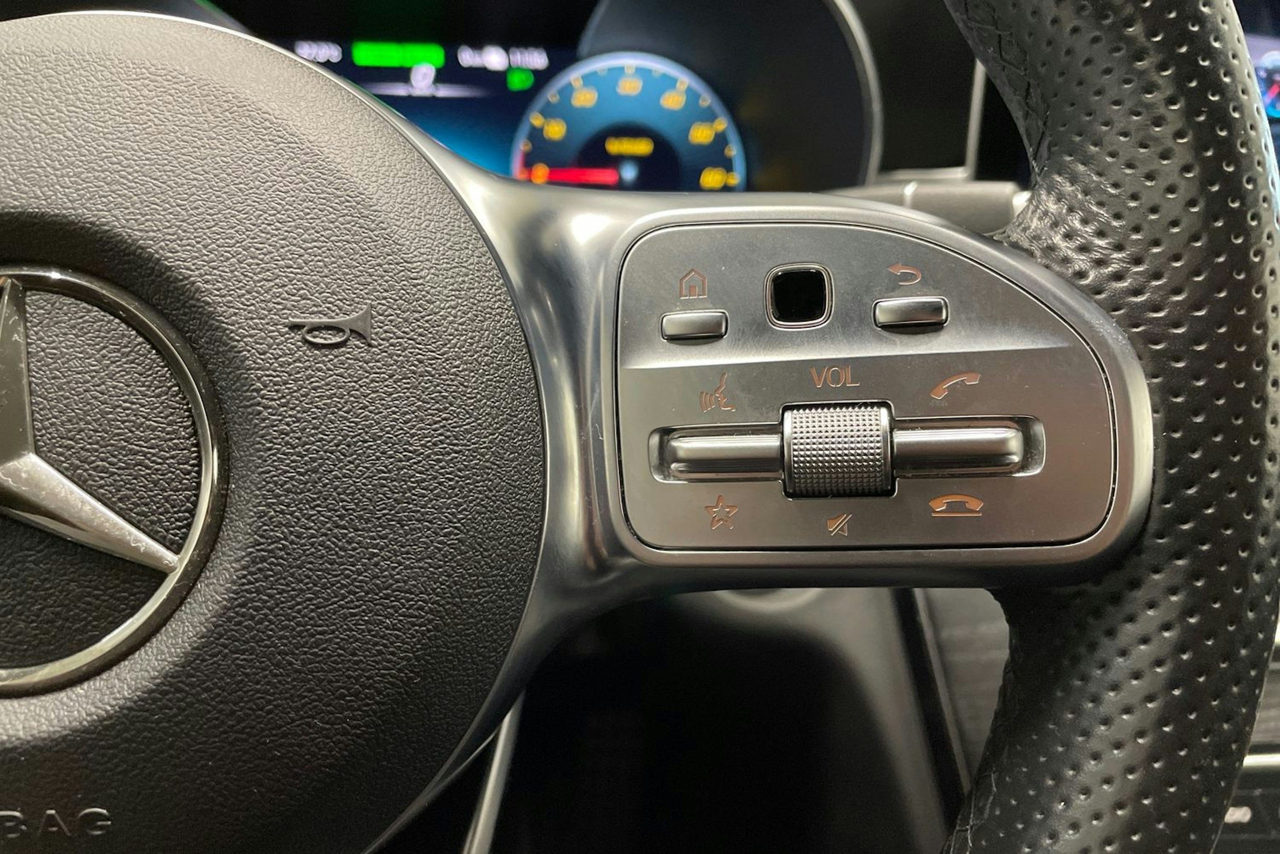 musta Mercedes-Benz C 2020 kuva 30.