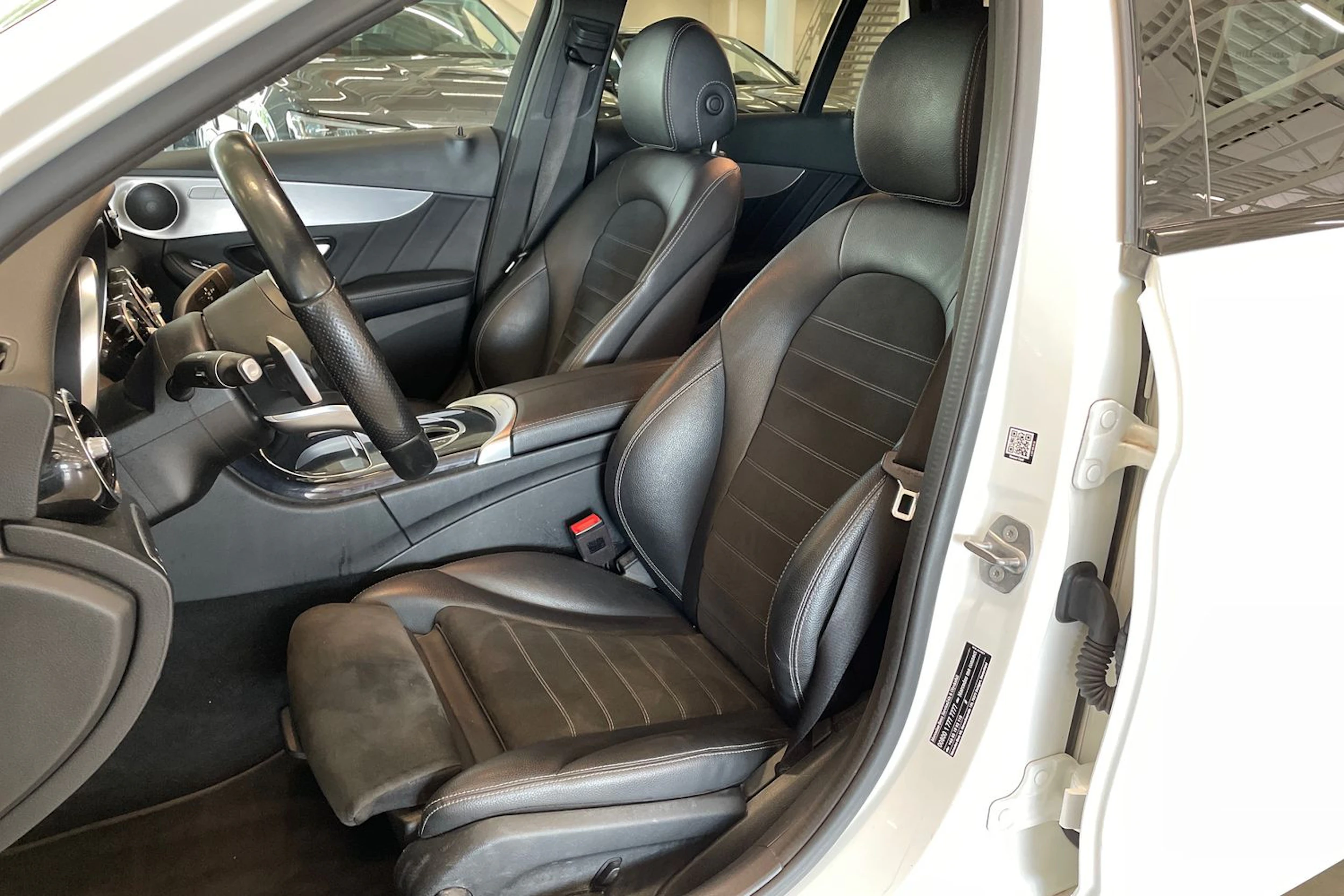 valkoinen Mercedes-Benz C 2020 kuva 11.