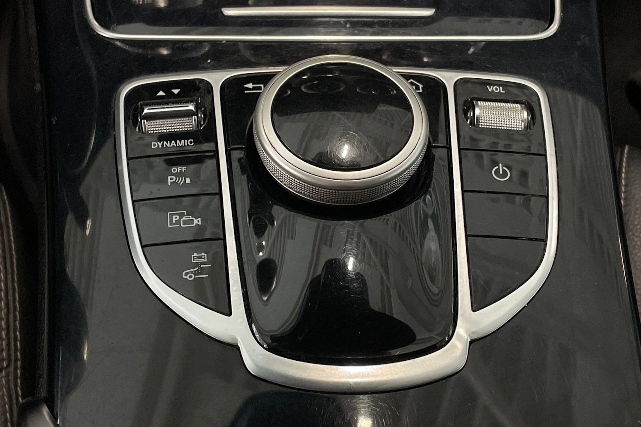 valkoinen Mercedes-Benz C 2020 kuva 25.