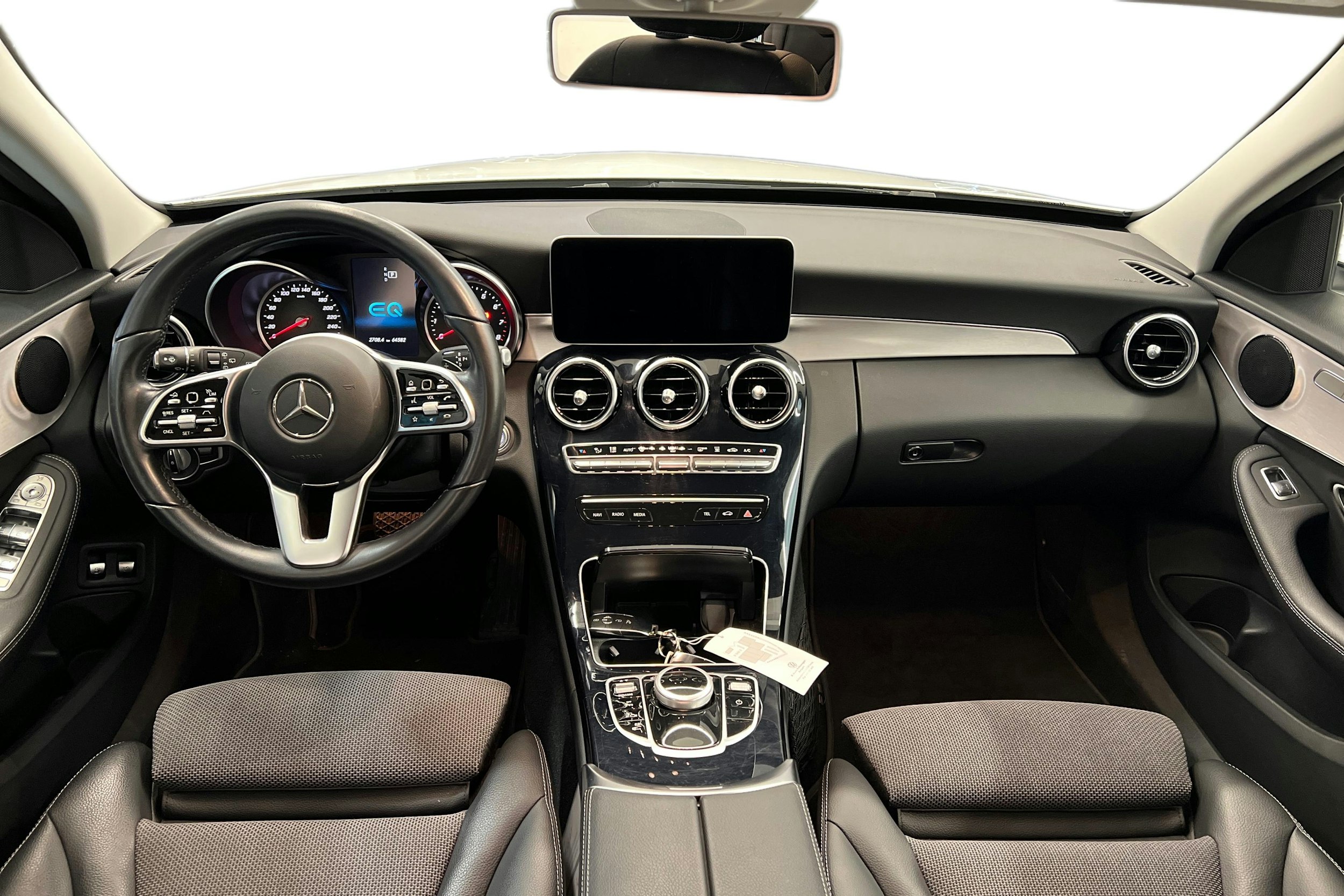 Valkoinen Mercedes-Benz C 2020 kuva 9.