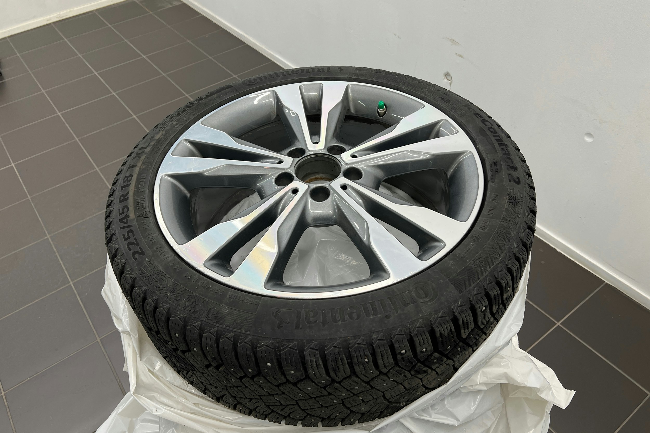 Valkoinen Mercedes-Benz C 2020 kuva 13.