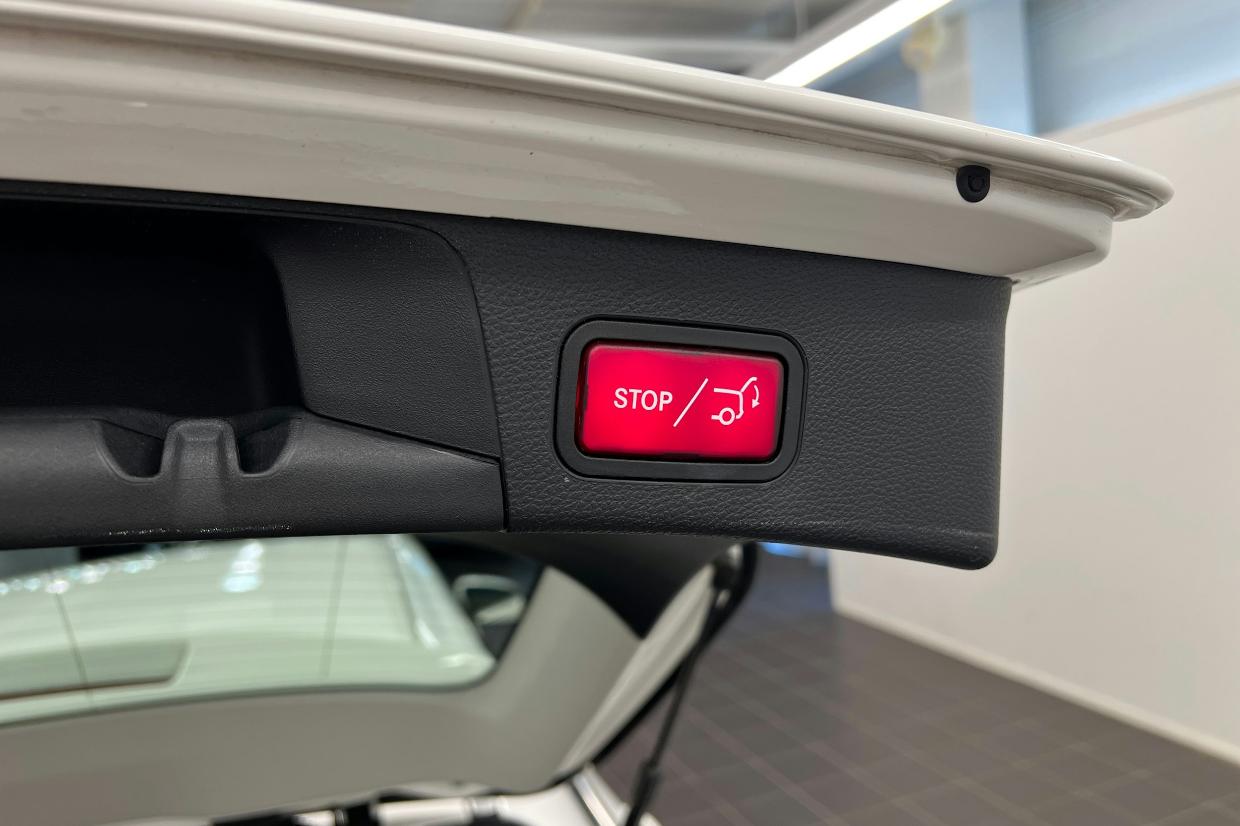 Valkoinen Mercedes-Benz C 2020 kuva 15.