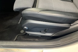 Valkoinen Mercedes-Benz C 2020 kuva 21.