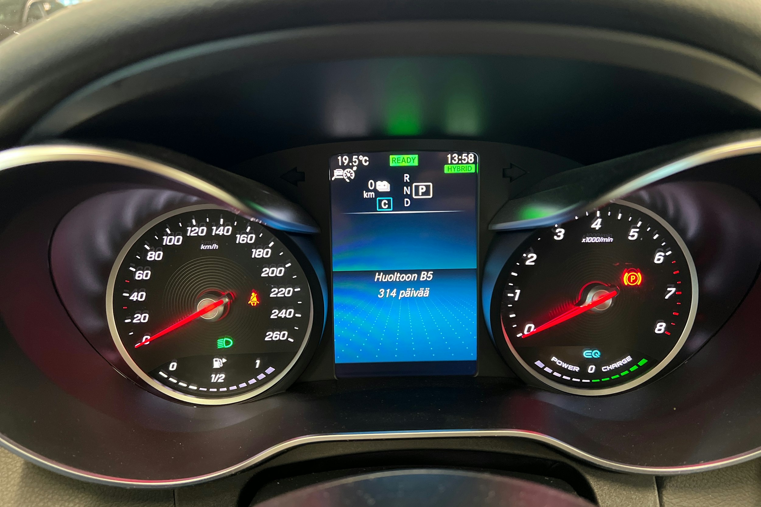 Valkoinen Mercedes-Benz C 2020 kuva 24.