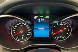 Valkoinen Mercedes-Benz C 2020 kuva 24.