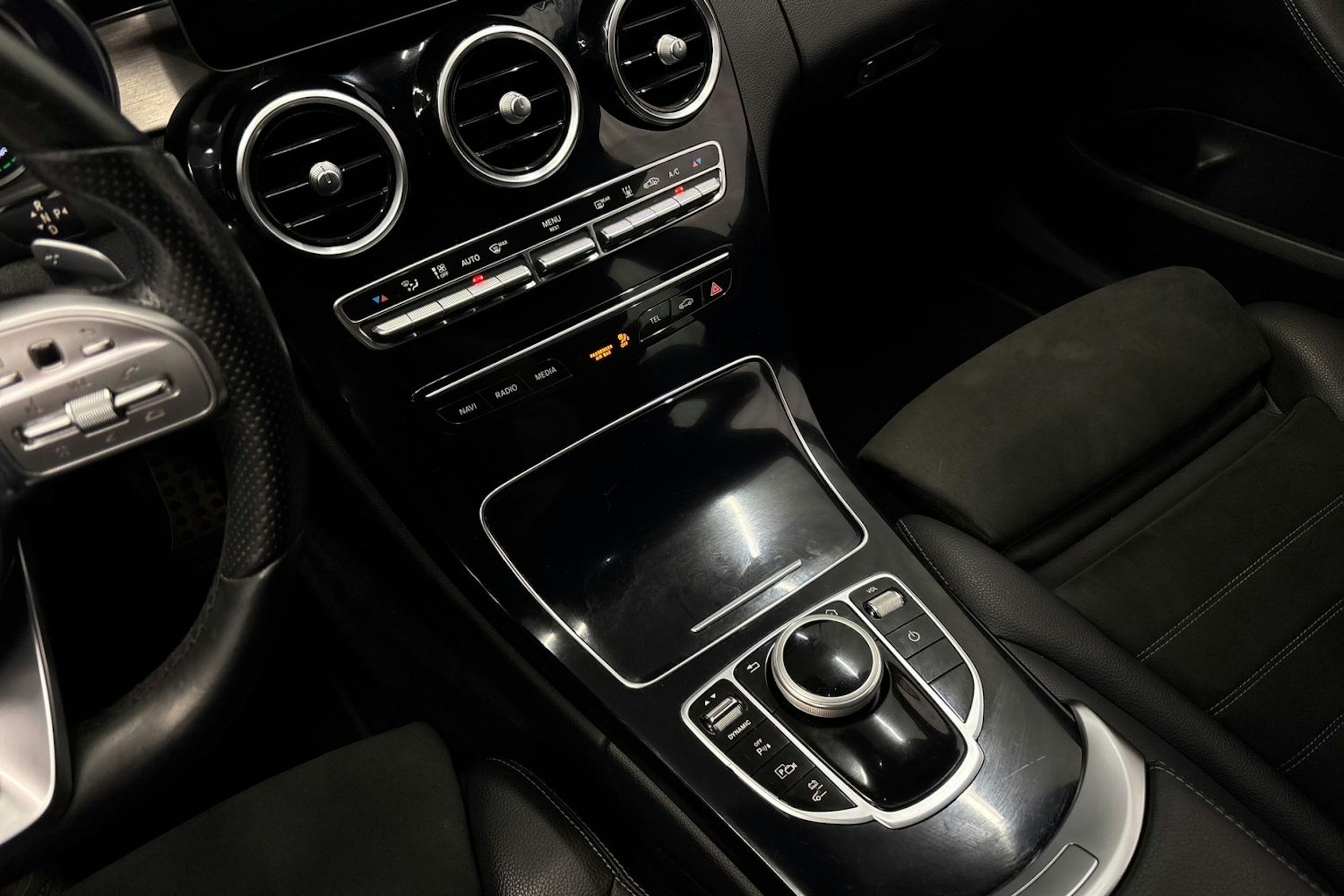 valkoinen Mercedes-Benz C 2020 kuva 29.