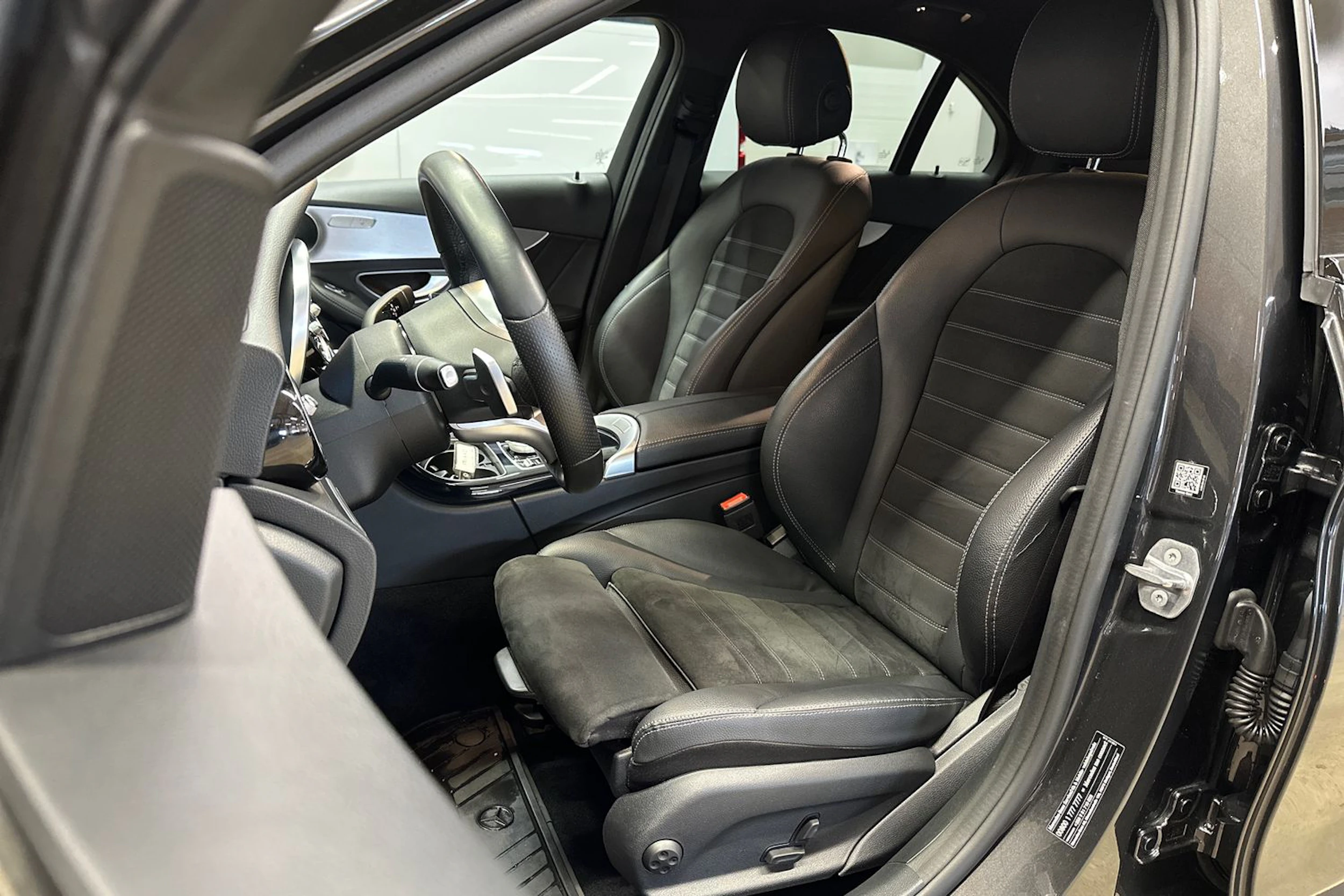 harmaa Mercedes-Benz C 2020 kuva 12.