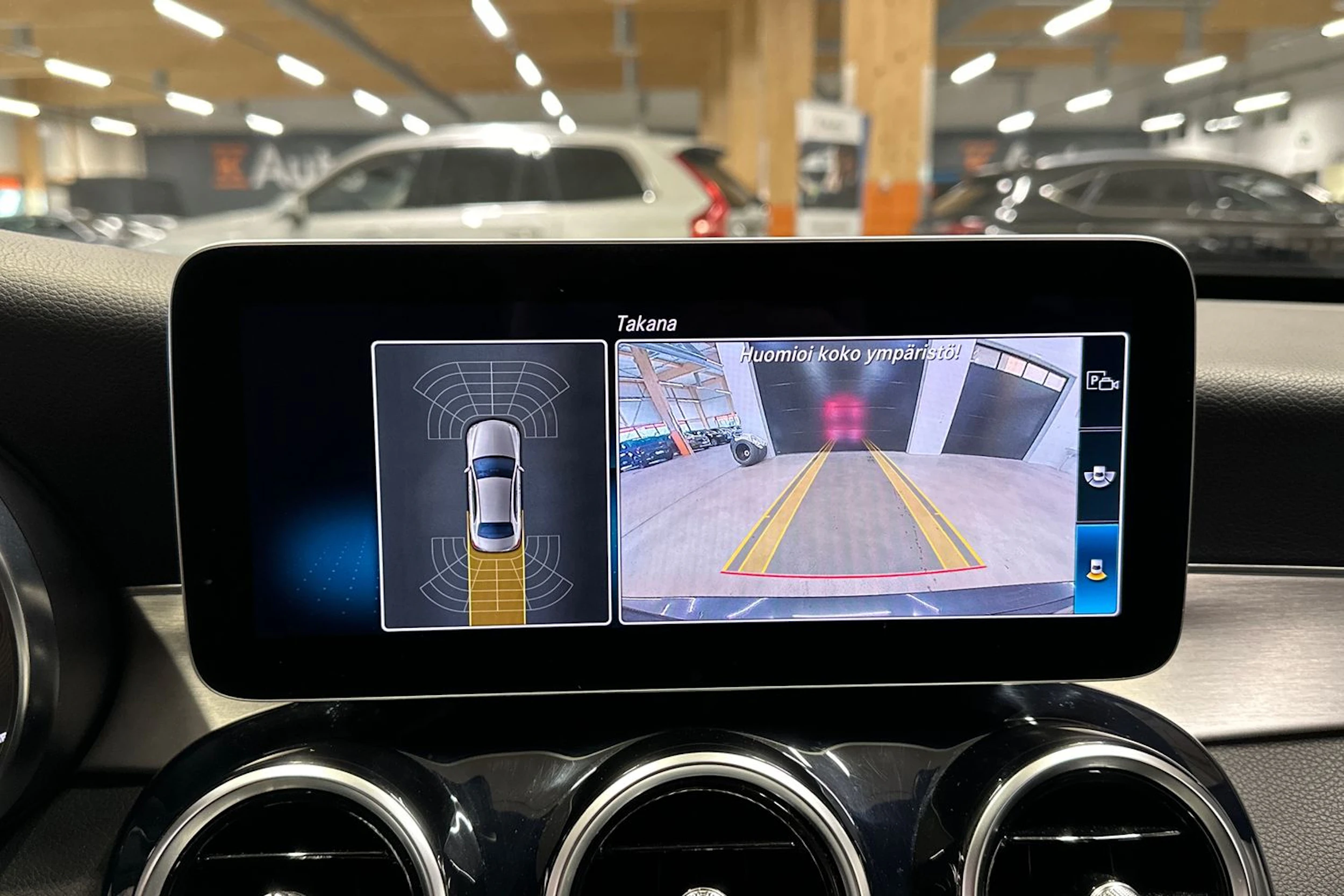 harmaa Mercedes-Benz C 2020 kuva 13.