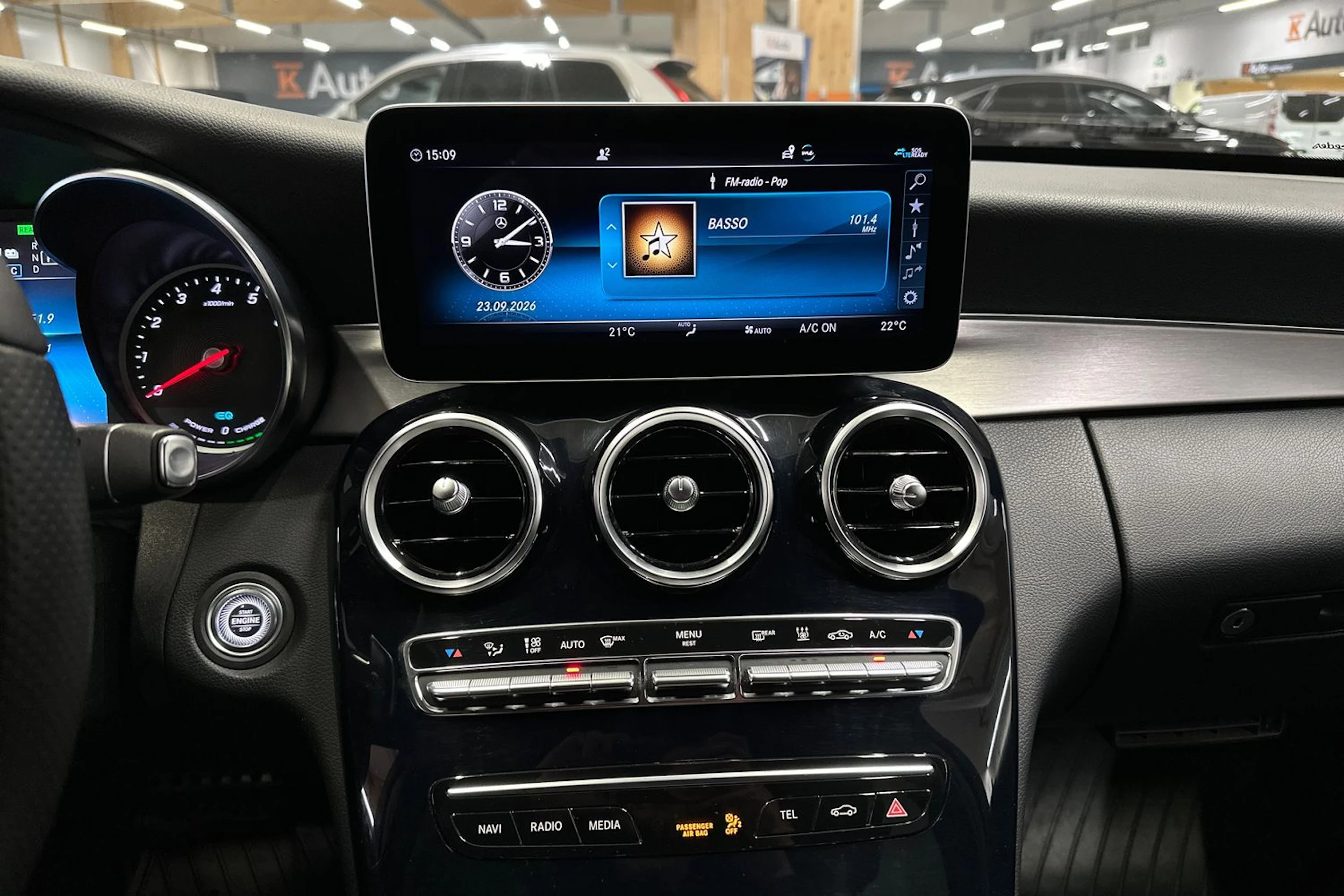 harmaa Mercedes-Benz C 2020 kuva 17.