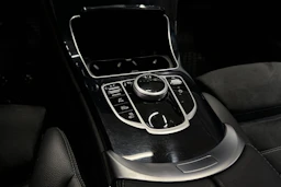 harmaa Mercedes-Benz C 2020 kuva 18.