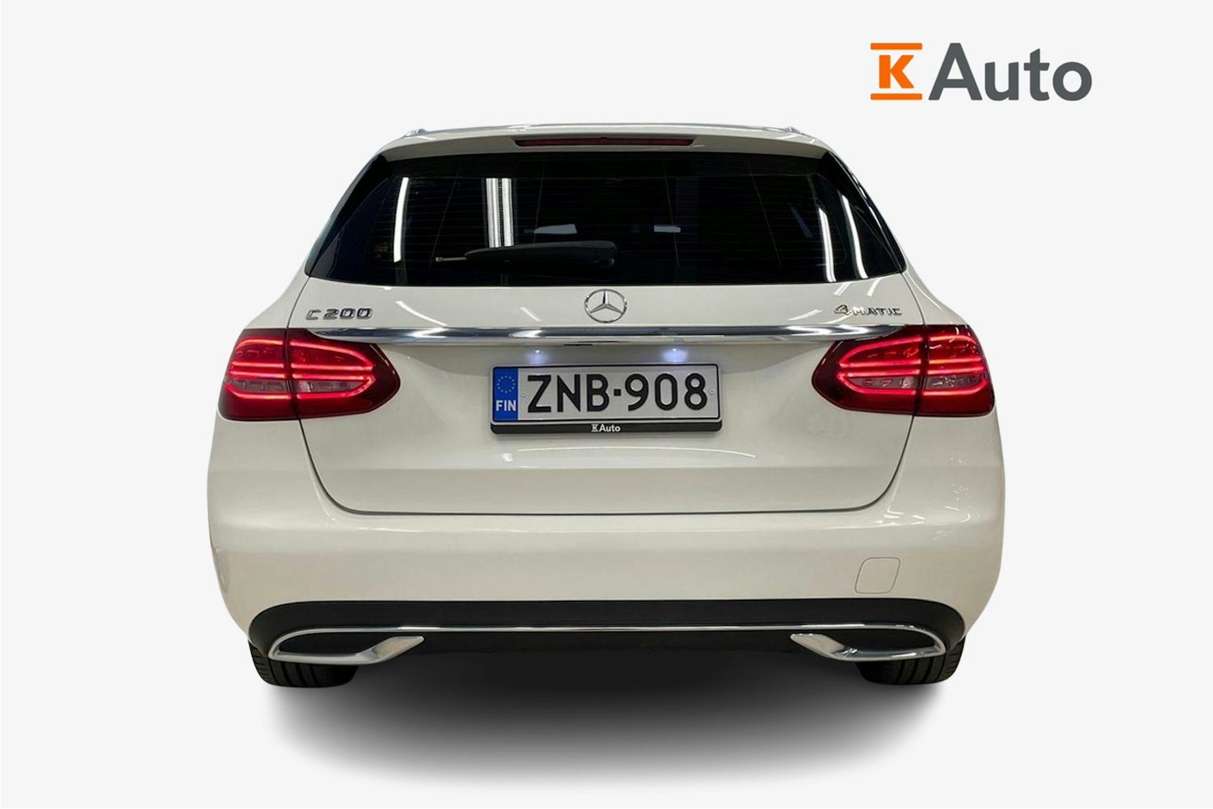 Valkoinen Mercedes-Benz C 2020 kuva 3.