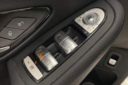 Valkoinen Mercedes-Benz C 2020 kuva 14.