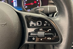Valkoinen Mercedes-Benz C 2020 kuva 18.