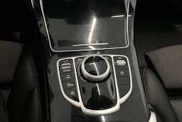 valkoinen Mercedes-Benz C 2020 kuva 27.