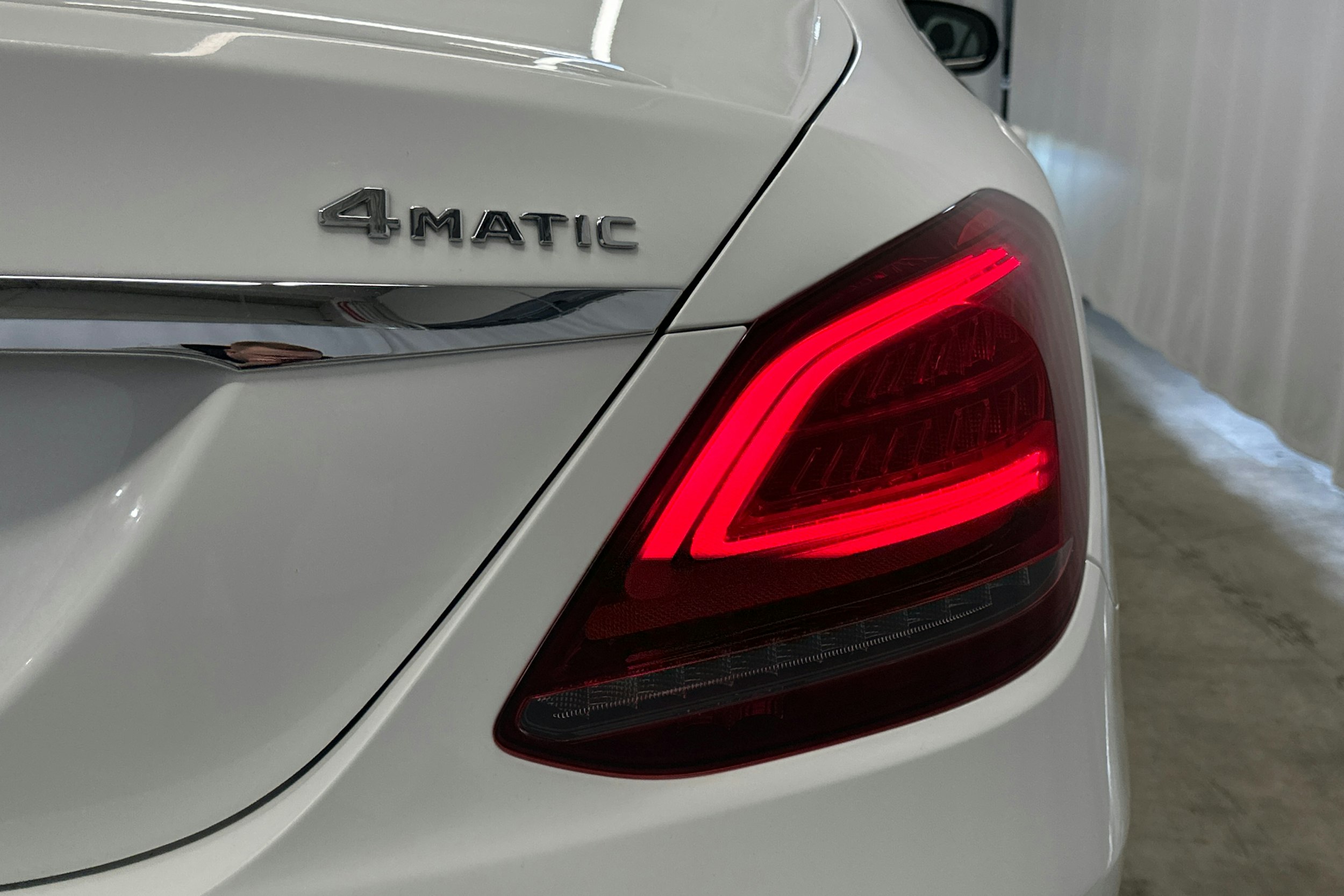 valkoinen Mercedes-Benz C 2020 kuva 28.