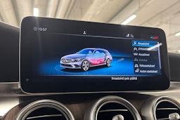 musta Mercedes-Benz C 2021 kuva 26.