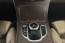 musta Mercedes-Benz C 2021 kuva 30.