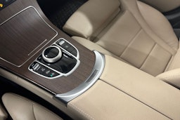 musta Mercedes-Benz C 2021 kuva 31.