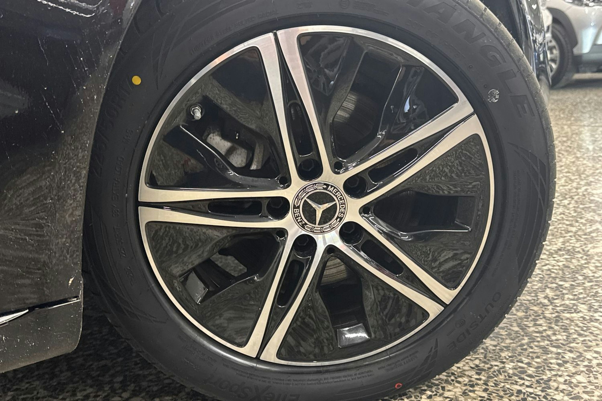 musta Mercedes-Benz C 2021 kuva 34.