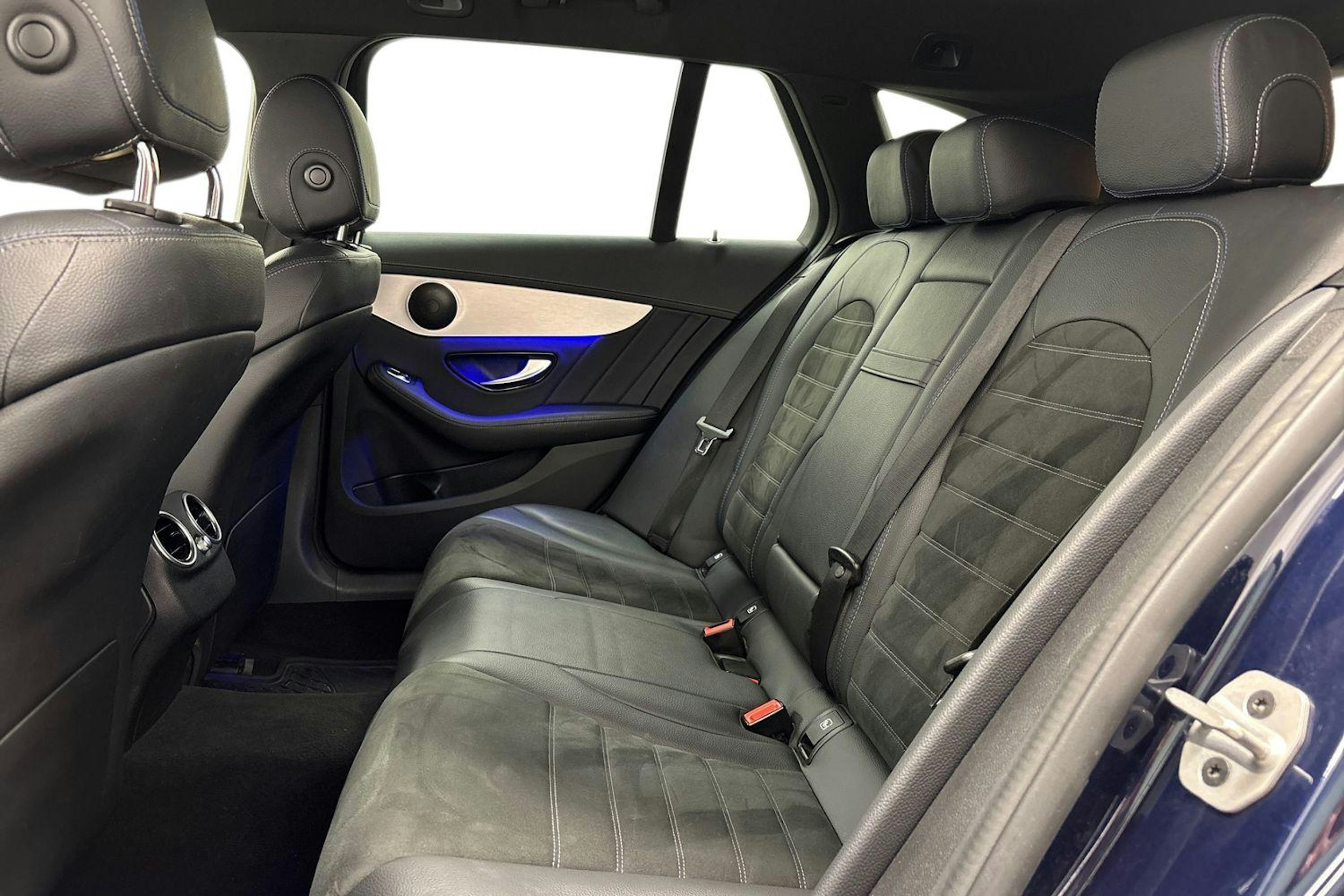 sininen Mercedes-Benz C 2021 kuva 10.